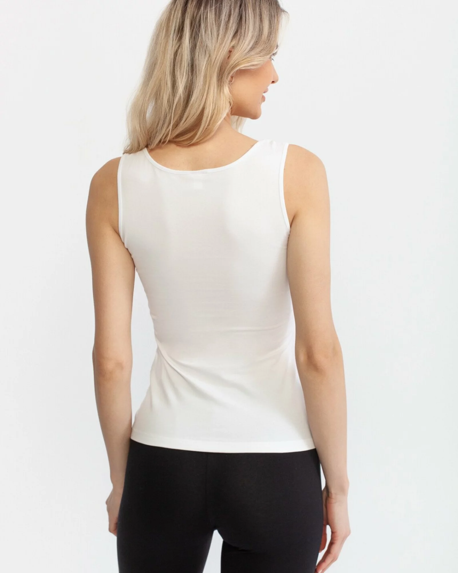 Maiou damă M.2001.Alb