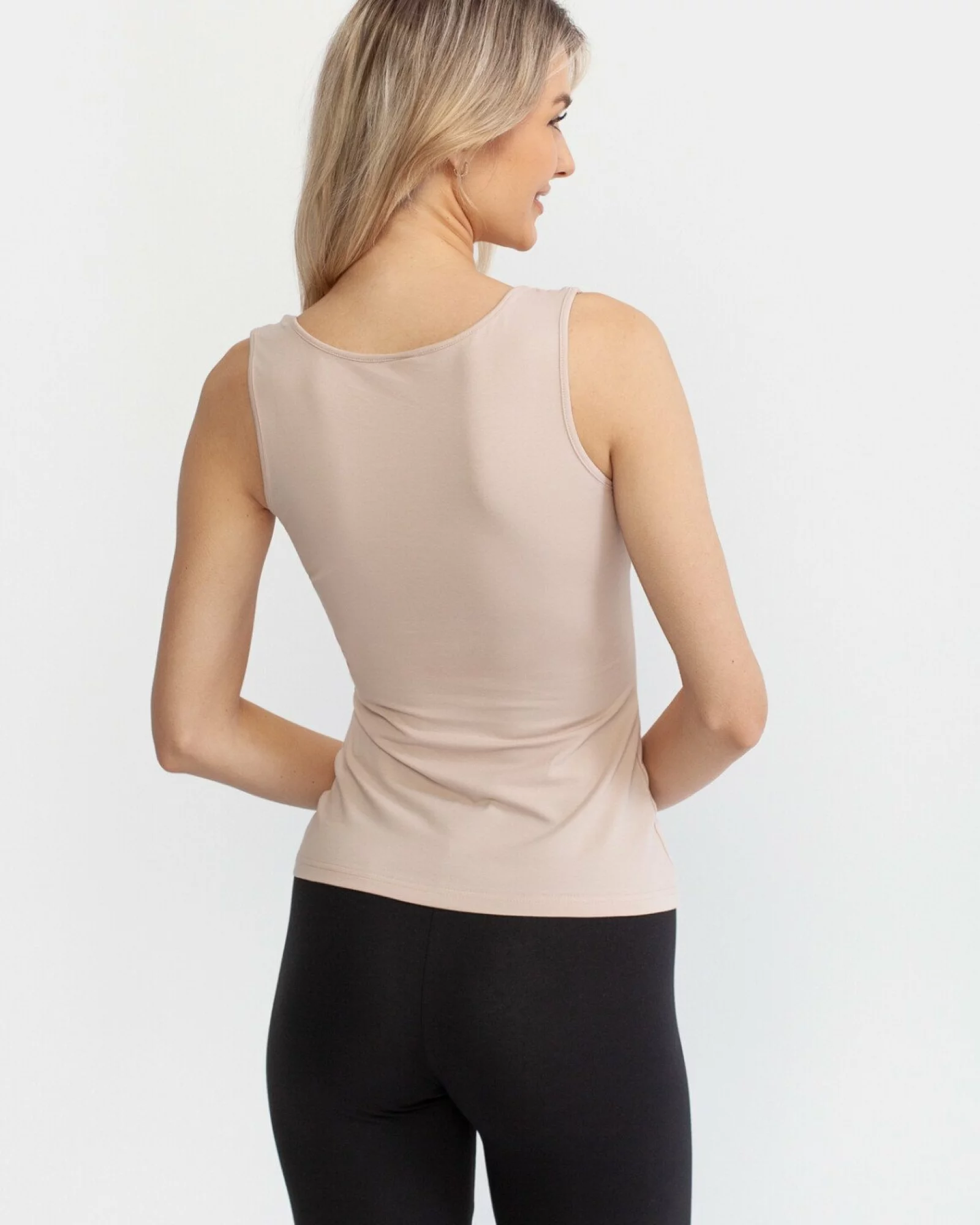 Maiou damă M.2001.Crem