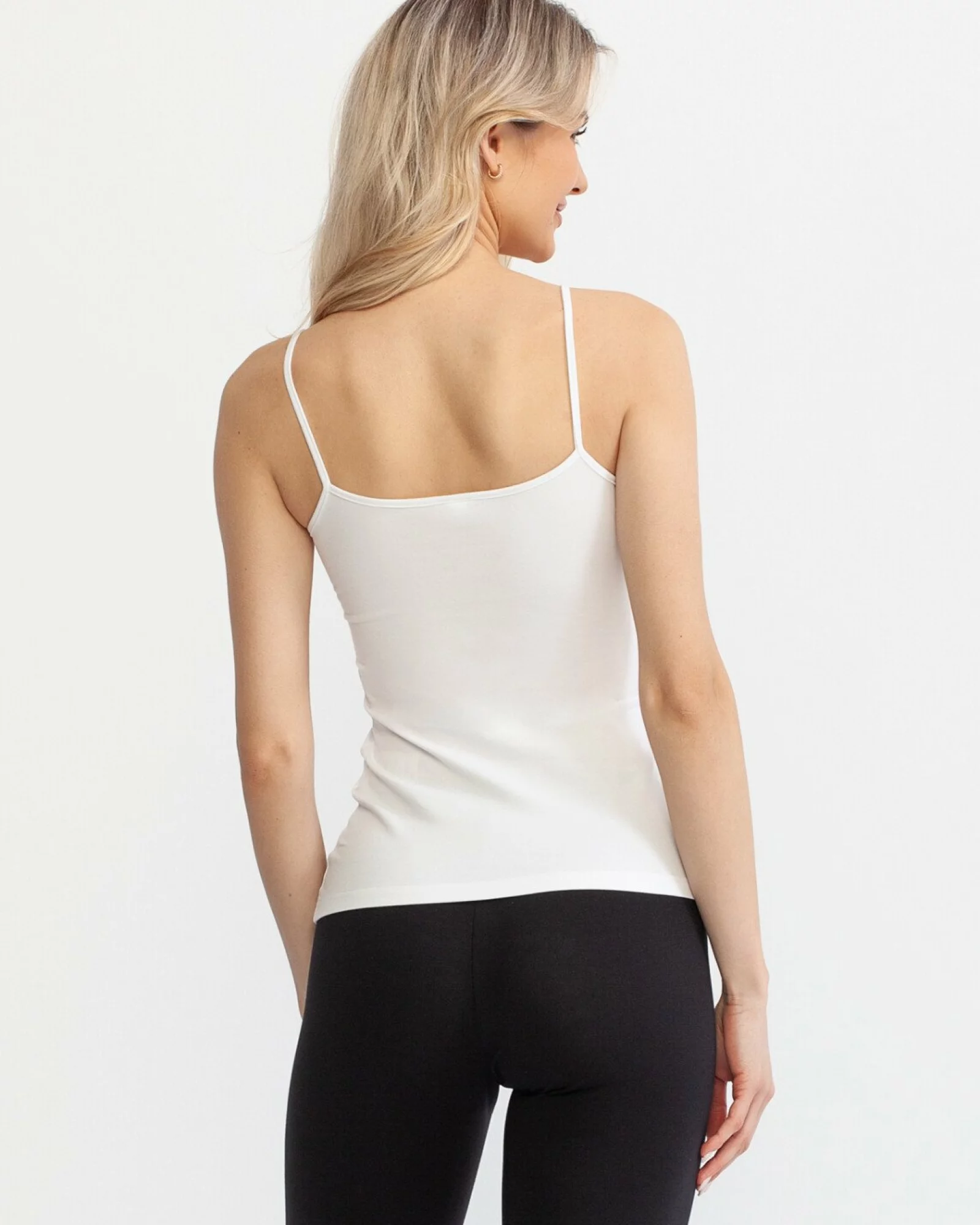 Maiou damă M.2002.Alb